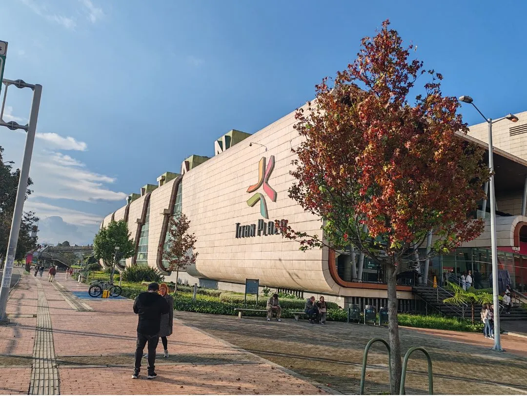 CENTRO COMERCIAL TINTAN